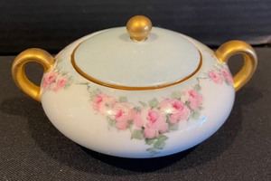 lot 402 image: Vintage D & E.G. of Austria Porcelain Creamer and Sugar Vessels