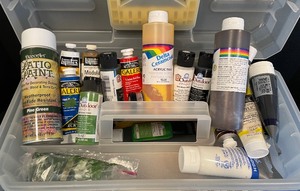 lot 405 image: Craft Designs Painter Box with Paints, Brushes and More
