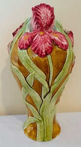 lot 413 image: Variety of Lovely Vases