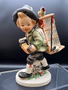 lot 396 image: Vintage Signed Accordion Figurines - 8 Pieces