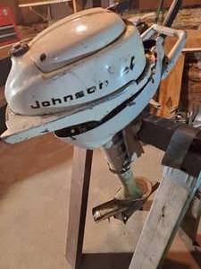 lot 1766 image: Johnson JW21E Outboard Boat Motor