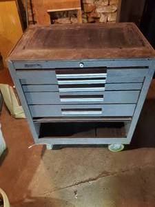 lot 1771 image: Kennedy 35 Rolling Tool Chest 5-drawer