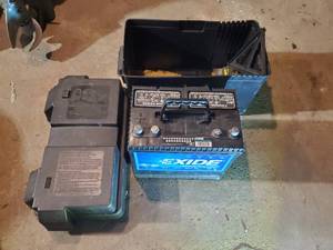 lot 1778 image: Exide Nautilus Deep Cycle 12V Battery with Battery Case