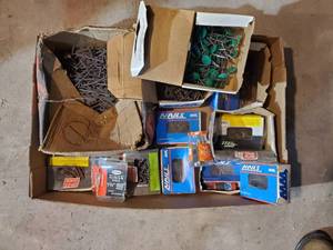 lot 1782 image: Lot of  Nails