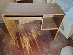 lot 1831 image: 41 Laminated Computer Desk