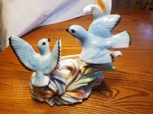 lot 1851 image: Two Blue Birds theme Ceramic Plant Holder
