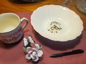 lot 1876 image: Vintage Mother Theme Ceramic Mug, Decorative Bowl, Ceramic FlowerButterfly Table Figurine