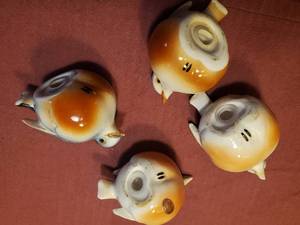 lot 1881 image: Lot of (2 Sets) Robin theme Salt and Pepper Shakers