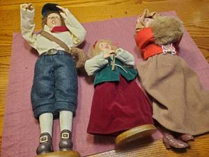 lot 1892 image: Lot of (3) Choir Singer Figurines