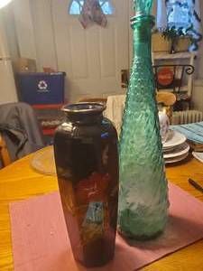 lot 1900 image: Japanese Theme Black Table Vase, Green Glass Perfume Vase with Stopper