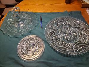 lot 1909 image: Lot of (3) Glassware Plates - Truffle Plate, Large Plate, Small Plate