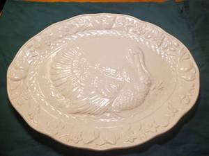 lot 1910 image: Turkey theme White Serving Plate