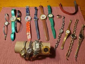 lot 1934 image: Lot of (15) Womens Wrist Watches