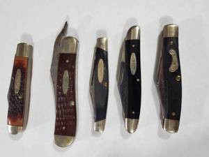 lot 1974 image: Lot of (5) Pocket Knives