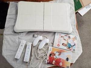 lot 1969 image: Lot of Wii Balance Board, 2 Exercise Games and Accessories