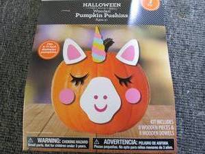 case of 12 new halloween wooden pum...