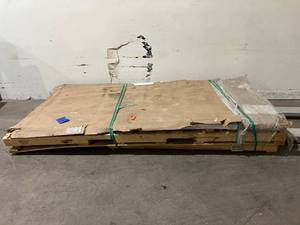 lot 101 image: Pallet of Glasliner 4 ft. x 8 ft. White .090 FRP Wall Board