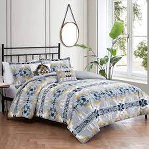 lot 8 image: Pendleton Legend Lake 5-piece Comforter Set  King