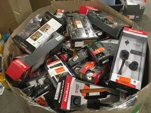 Mix Lot of Doorlocks, Locksmiths, Review all pictures, Customer returns