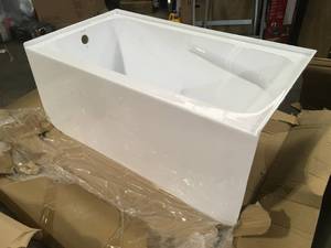 Swiss Madison Voltaire 54 in. x 30 in. Acrylic White, Alcove, Integral Armrest, Left-Hand Drain, Apron Rectangular Bathtub in White, Customer return, Review all pictures