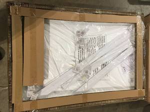 Glacier bay 48 x 32in. Shower Base White, Customer return, Review all pictures