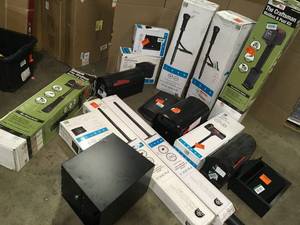 Mix Lot of mailboxes, Customer returns, Review all pictures