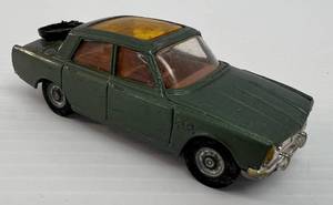Vintage Corgi Toys Rover 2000TC With Built In Jacks And Removable Tires (Hard To Find With All The Tires)