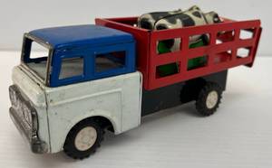 Vintage 1970s Tin Litho Friction Drive Cattle Truck With Moving Cow Action (Works)