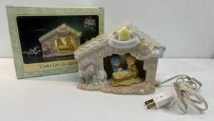 Enesco Precious Moments  Come Let Us Adore Him Nativity Manger