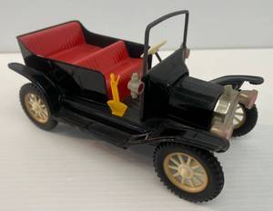 Vintage Friction Drive Tin Litho Car T- 1917C (Friction Unit Not Working)