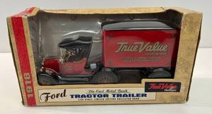 Ertl Collectibles Diecast 125 Scale Ford Tractor Trailor True Value Hardware NIB