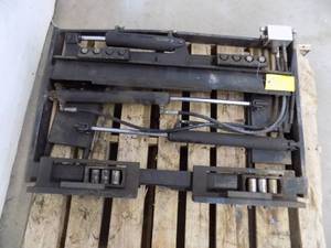 lot 7 image: 42 wide Side Shifting Fork Positioner