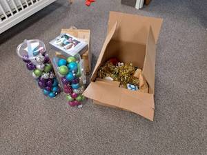 lot 162 image: Lot of  Christmas Dcor - Colored Balls, Glass Ornaments, Tinsel, Misc. Ornaments