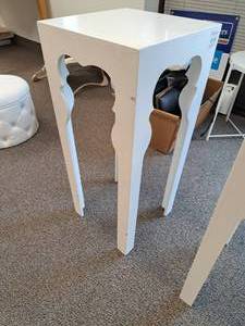 lot 169A image: 30 Wooden Display Stand