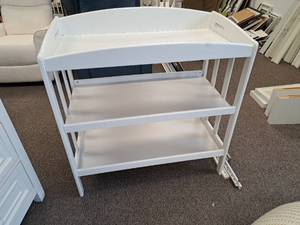 lot 192 image: Wooden Baby Changing Station 3-tier
