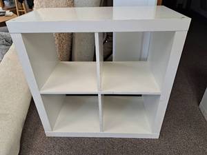 lot 196 image: Storage Cubbie