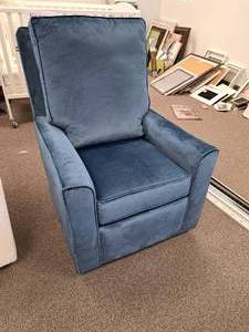 lot 202 image: Rocking Chair