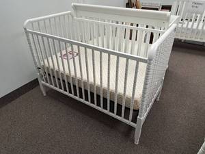 lot 209 image: Baby Crib