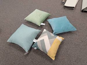 lot 232 image: Lot of (4) Throw Pillows