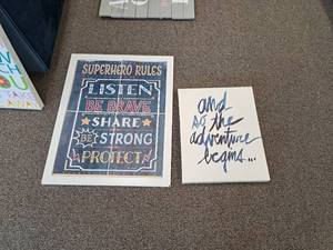 lot 285 image: Lot of (2) Wall Dcor