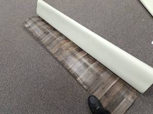 lot 292 image: Vinyl Flooring