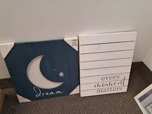 lot 274 image: Lot of (2) Wall Art