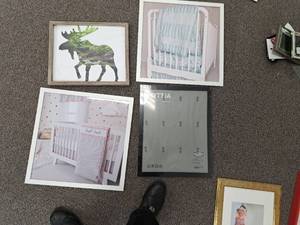 lot 268 image: Lot of (4) Picture Frames