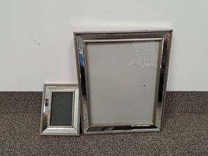 lot 271 image: Lot of (2) Mirrored Picture Frames