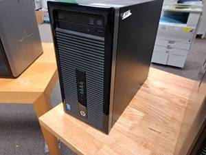 lot 90 image: HP ProDesk 400 Desktop Computer (for parts only)