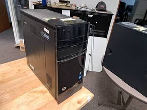 lot 93 image: HP Pavilion HPE Desktop Computer (for parts only)