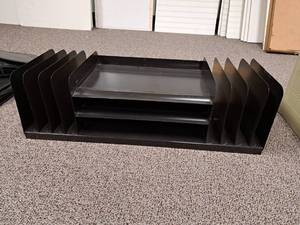 lot 752 image: Metal Document Organizer 11-slot