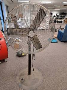 lot 34 image: King of Fans 30 Pedestal Fan