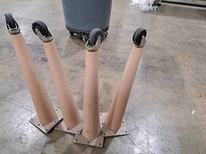 lot 783 image: Lot of (4) 21 Table Legs with Casters