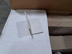 lot 786 image: Lot of (1 Box) Uline S-2032 Strapping Protectors 2x2x3